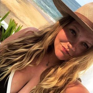 Meet your Posher, Annika